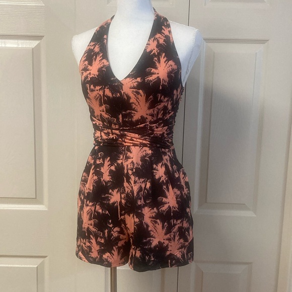 Guess Los Angeles Palm Trees Black Halter Romper Shorts with Halter Top - Picture 1 of 13